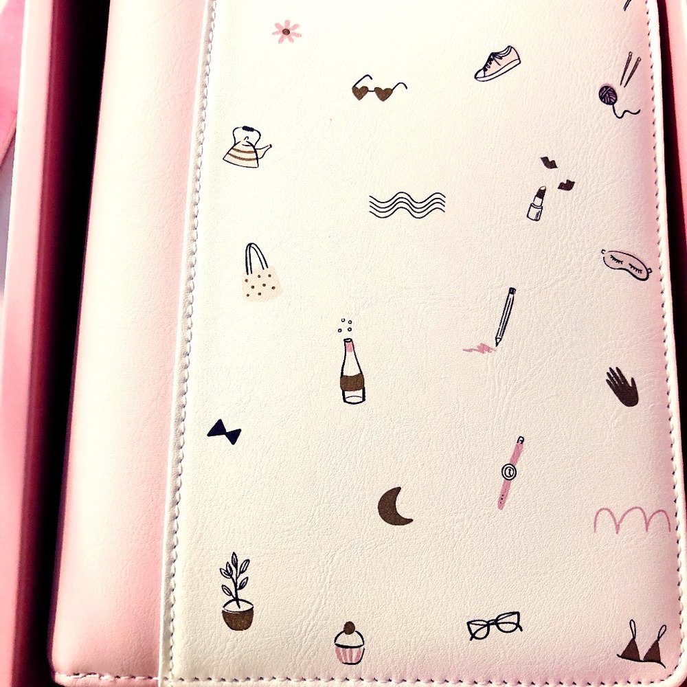 Kikki.K Medium Personal Leather Zip Planner NWT!